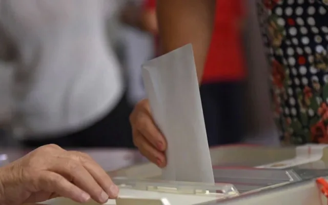 Azərbaycanda dairə seçki komissiyalarının tərkibi yenidən formalaşdırılır